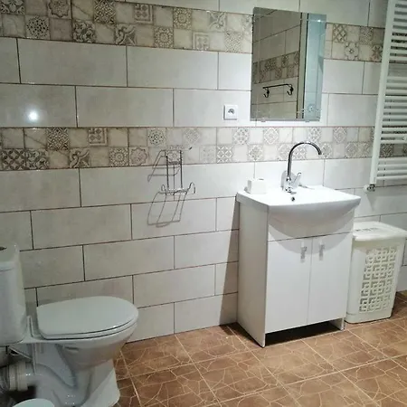 U Podnóża Gór Sowich Apartament *
